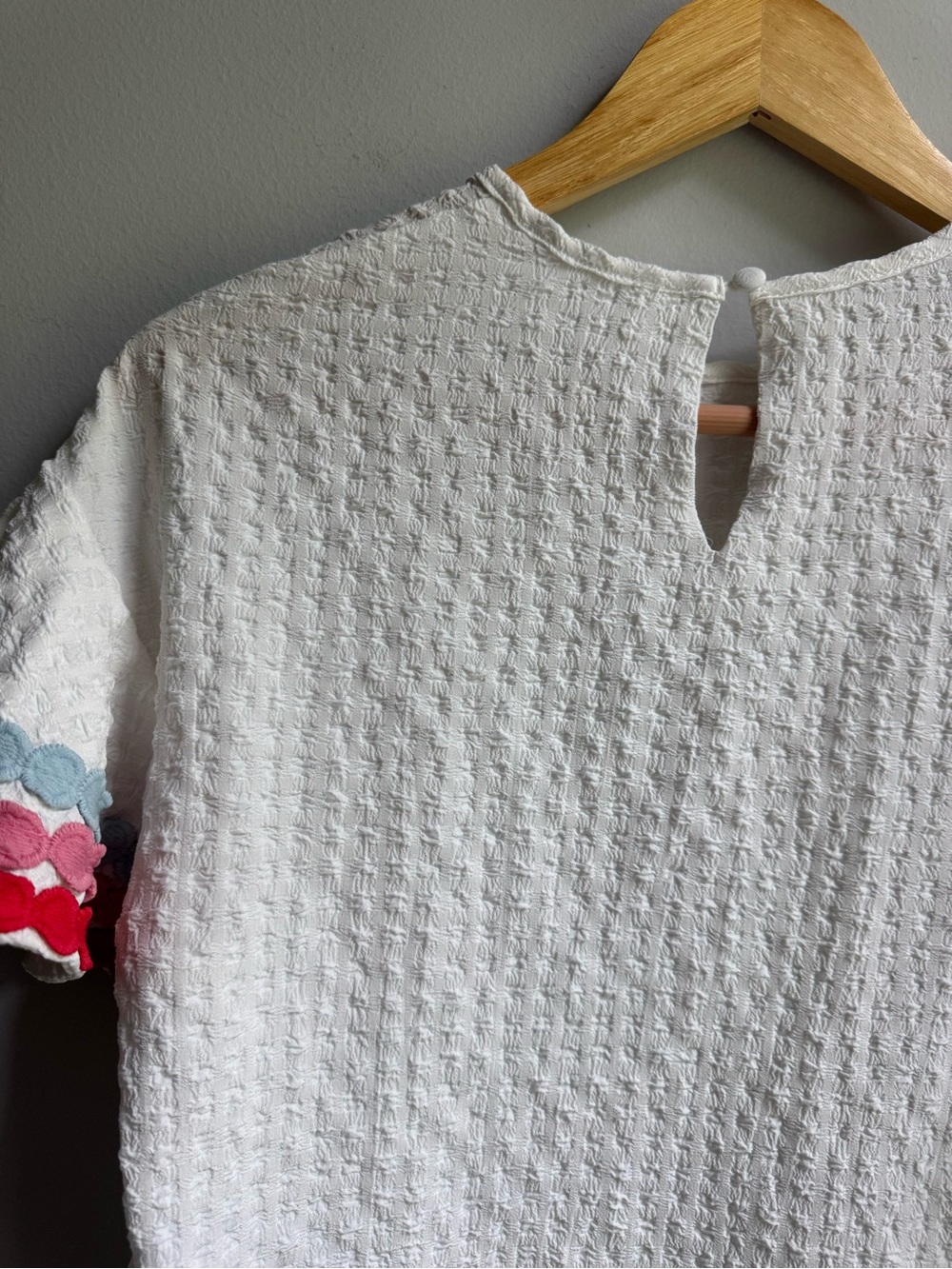 THML White Textured Short Sleeve Top with Pink & Blue Trim - Picture 7 of 10